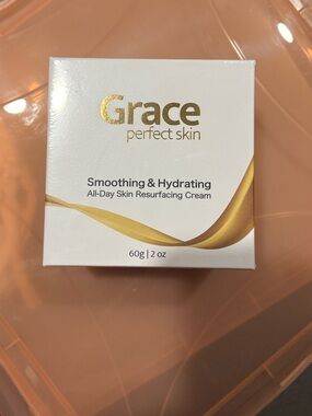 Grace All-Day Skin Resurfacing Cream - White